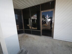 2525 W Bay Area Blvd, Friendswood, TX for lease Building Photo- Image 1 of 4