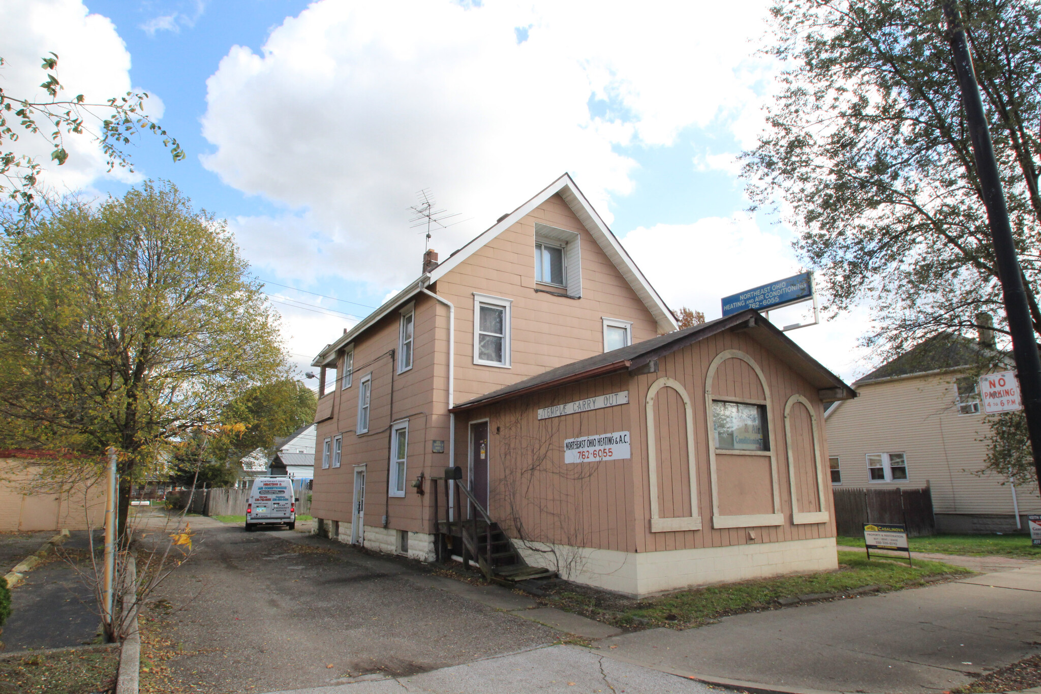 703 N Main St, Akron, OH à vendre Photo du bâtiment- Image 1 de 1