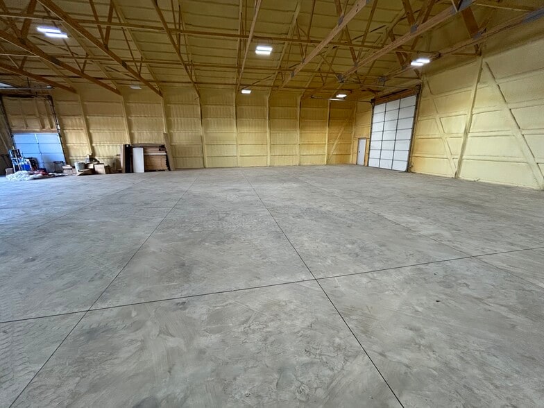 1988 Eldridge Ave, Twin Falls, ID for lease - Interior Photo - Image 3 of 8