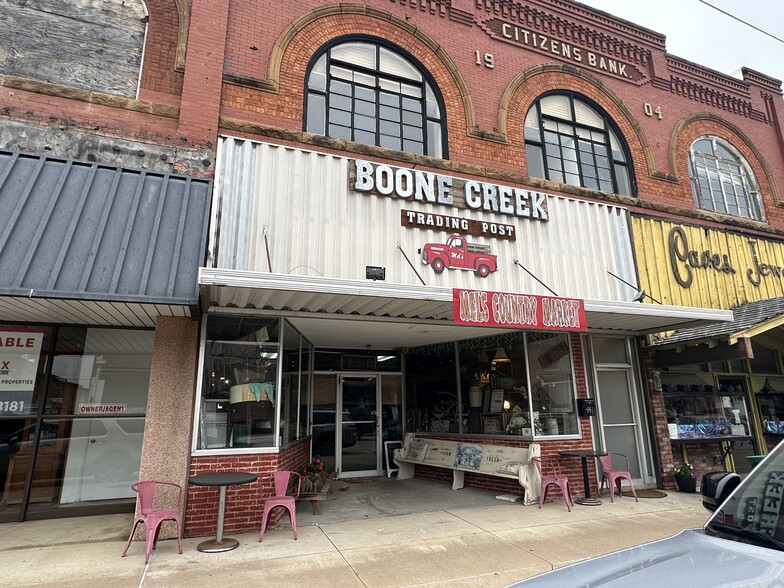 414 W Main St, Henryetta, OK for sale - Building Photo - Image 1 of 23