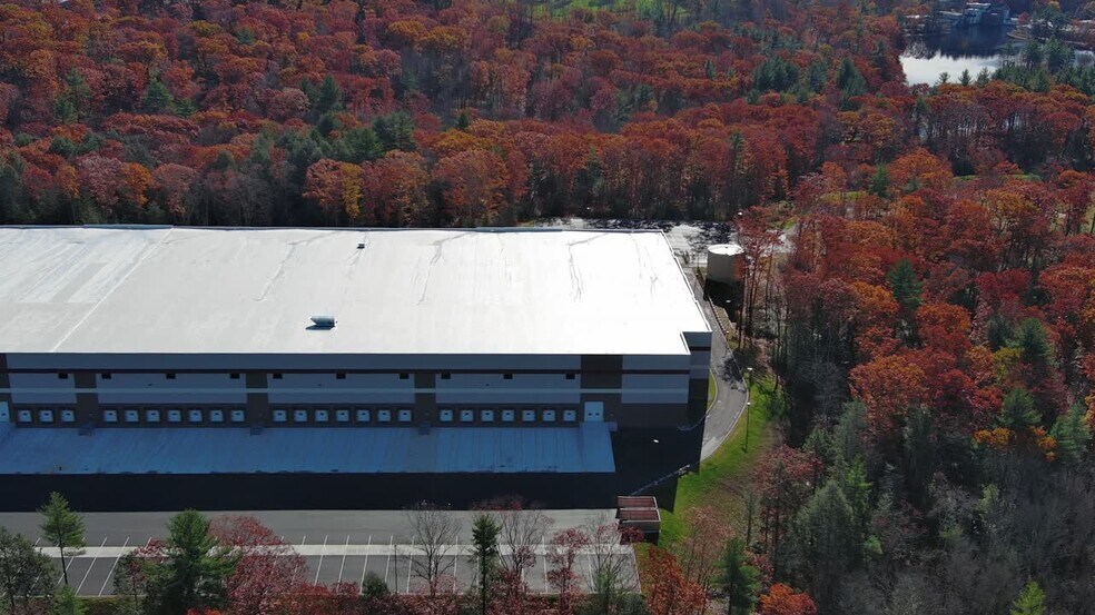 90 Huntoon Memorial Hwy, Leicester, MA à louer - Vidéo sur l’inscription commerciale - Image 3 de 11