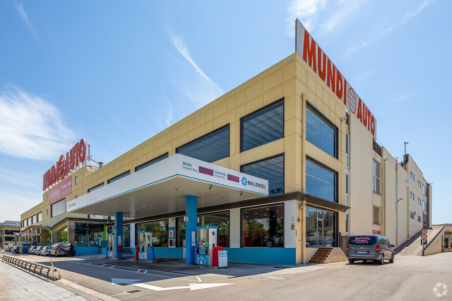 Commerce de détail dans El Prat de Llobregat, Barcelona à vendre - Photo du bâtiment - Image 2 de 6