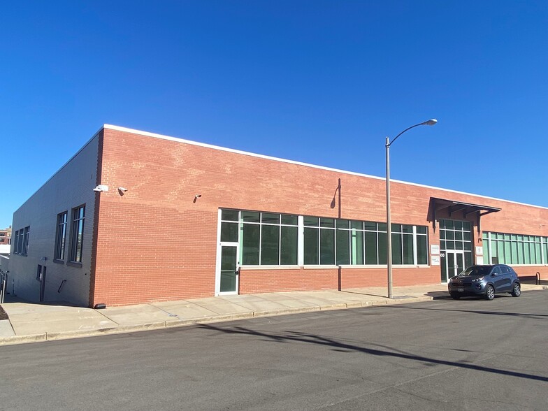 1300 N 7th St, Milwaukee, WI for lease - Building Photo - Image 2 of 4