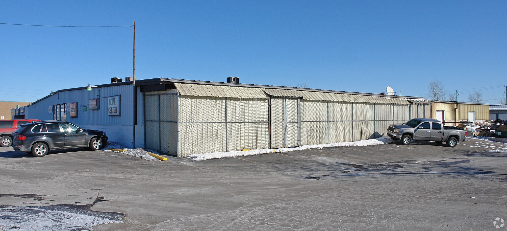 8010-8030 N 76th St, Milwaukee, WI for lease Building Photo- Image 1 of 4