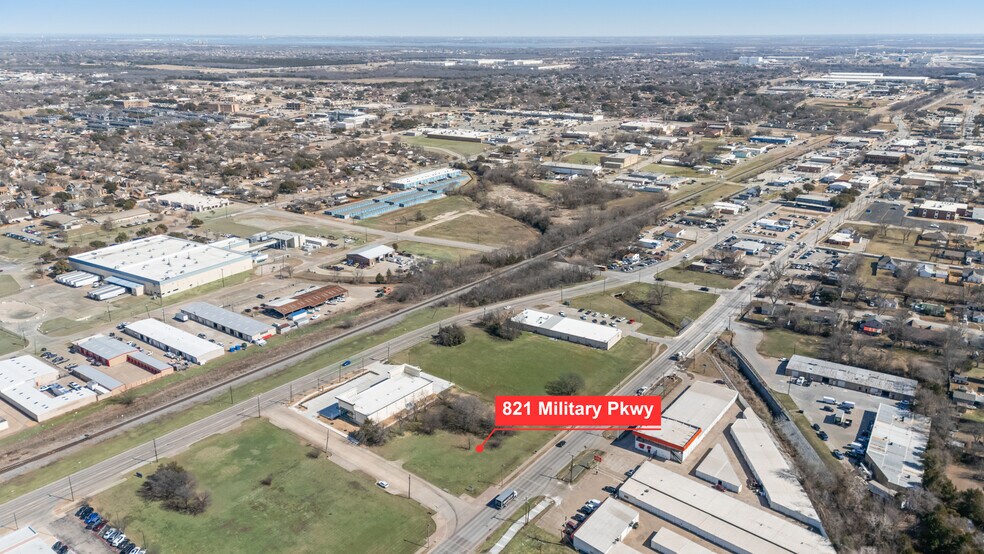 821 Military Pky, Mesquite, TX à vendre - Photo du bâtiment - Image 3 de 10
