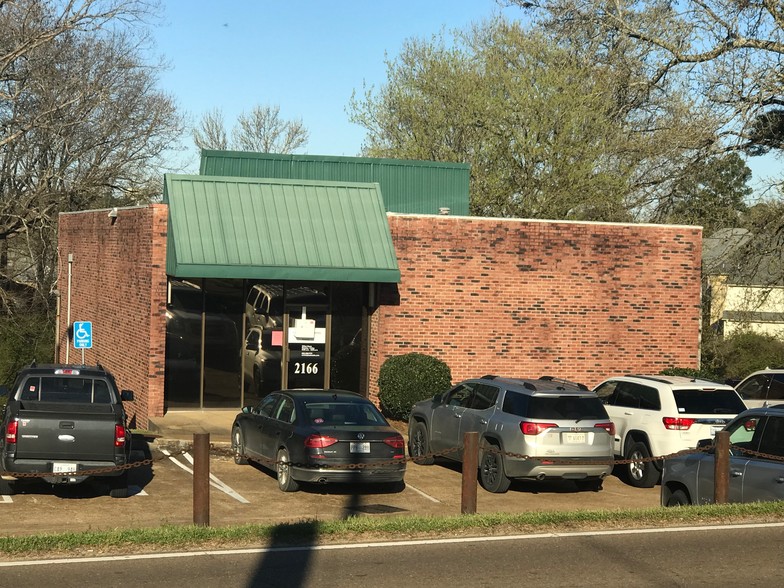 2166 S Lamar Blvd, Oxford, MS for sale - Building Photo - Image 1 of 1