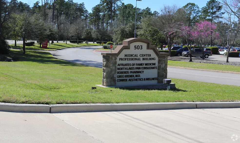 503 Medical Center Blvd, Conroe, TX à louer - Photo du bâtiment - Image 3 de 3