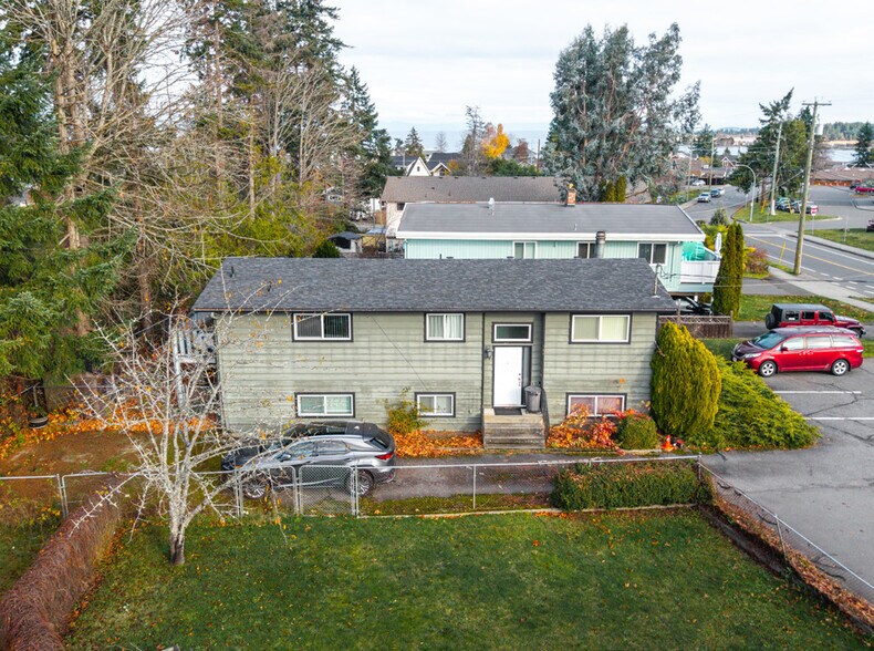 549-563 Island Highway St W, Parksville, BC à vendre - Photo du bâtiment - Image 3 de 8