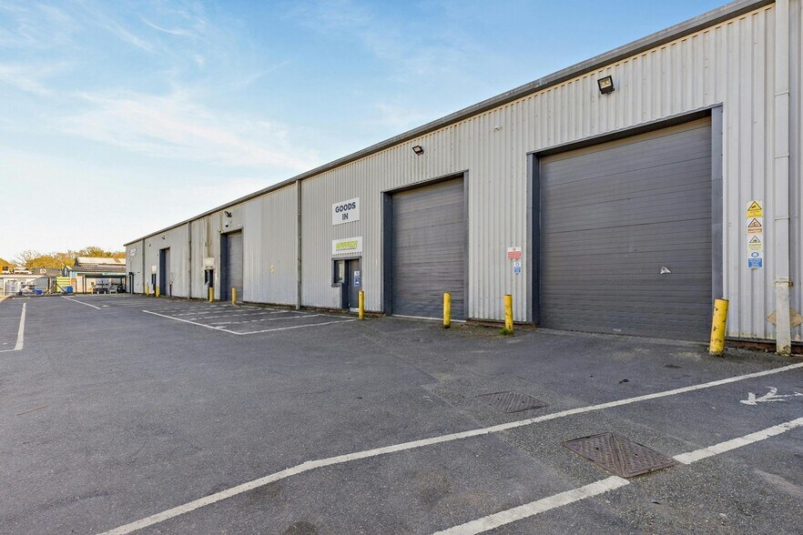 Bradley Ln, Wigan for lease - Building Photo - Image 3 of 9