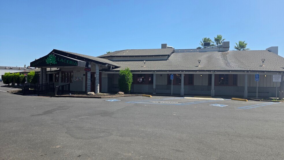 1300 McHenry Ave, Modesto, CA à vendre - Photo du bâtiment - Image 3 de 17