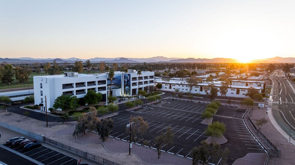 560 W Brown Rd, Mesa, AZ à louer - Photo du bâtiment - Image 3 de 20
