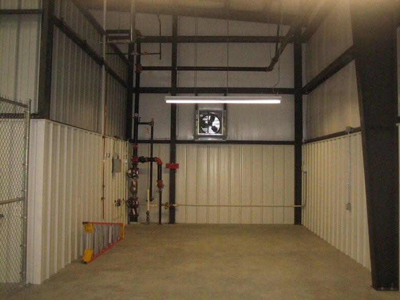 700 S Spring Ave, Saint Louis, MO for lease - Interior Photo - Image 2 of 6