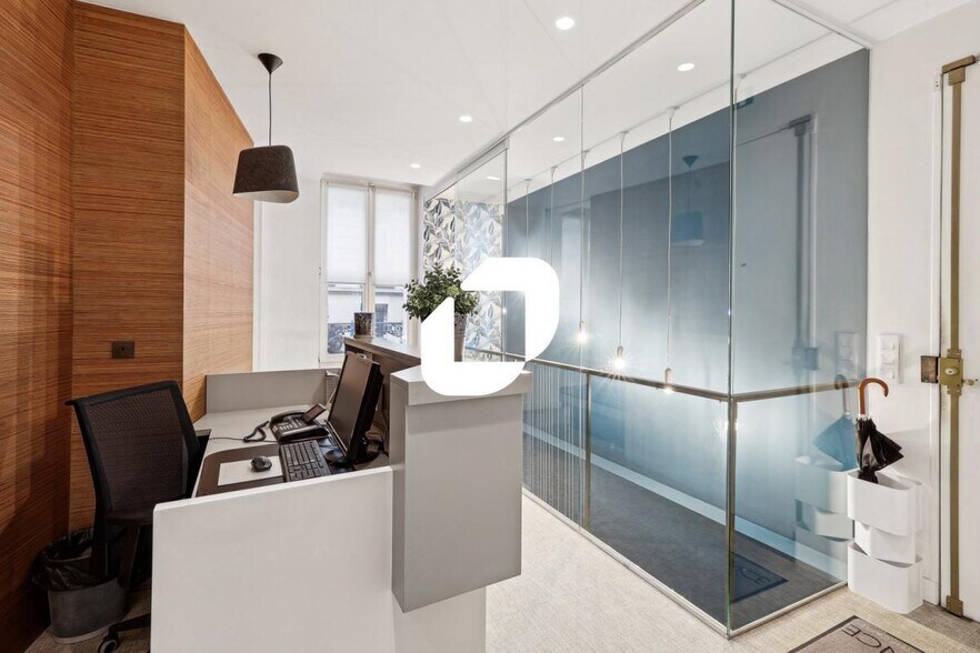 3 Rue Copernic, Paris à louer - Photo du bâtiment - Image 2 de 13