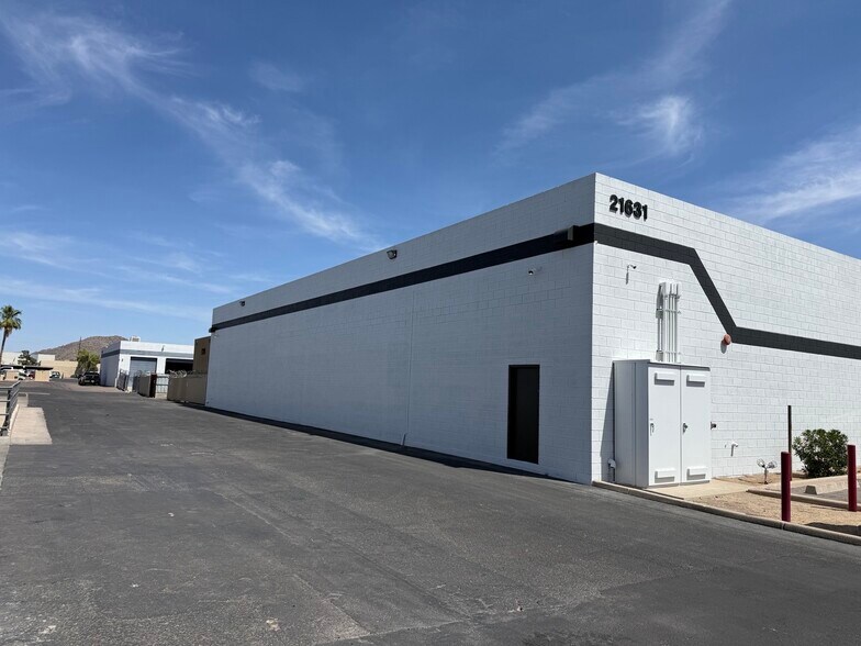 21631 N 3rd Ave, Phoenix, AZ à louer - Photo du bâtiment - Image 2 de 2