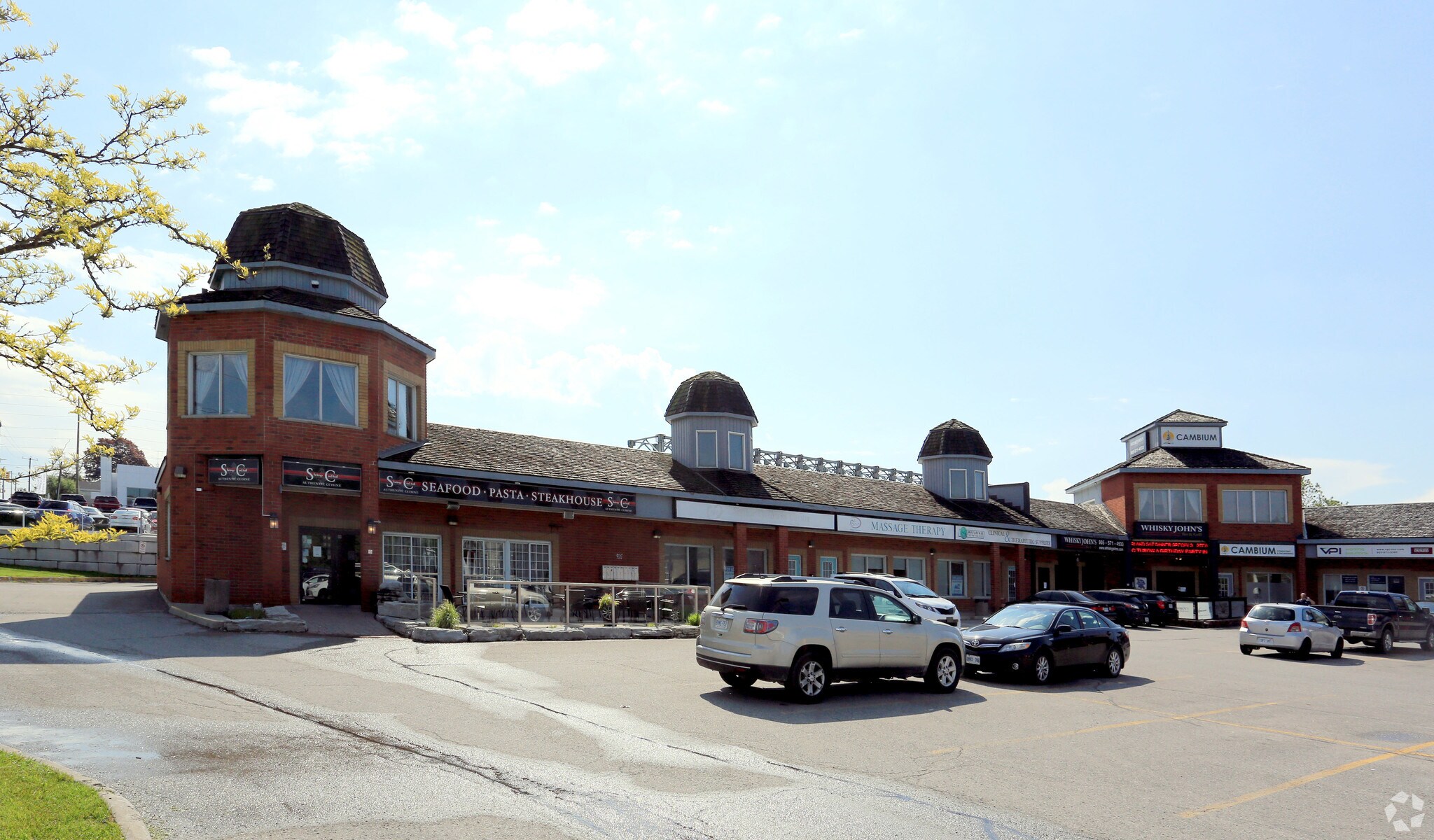 843 King St W, Oshawa, ON for sale Primary Photo- Image 1 of 1