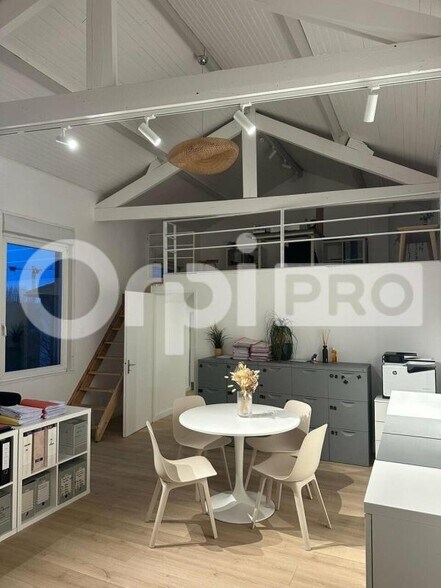 Office in Caluire Et Cuire for lease - Interior Photo - Image 3 of 10