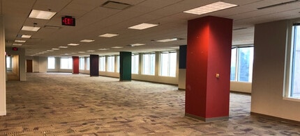 333 Commerce St, Nashville, TN for lease Interior Photo- Image 1 of 3