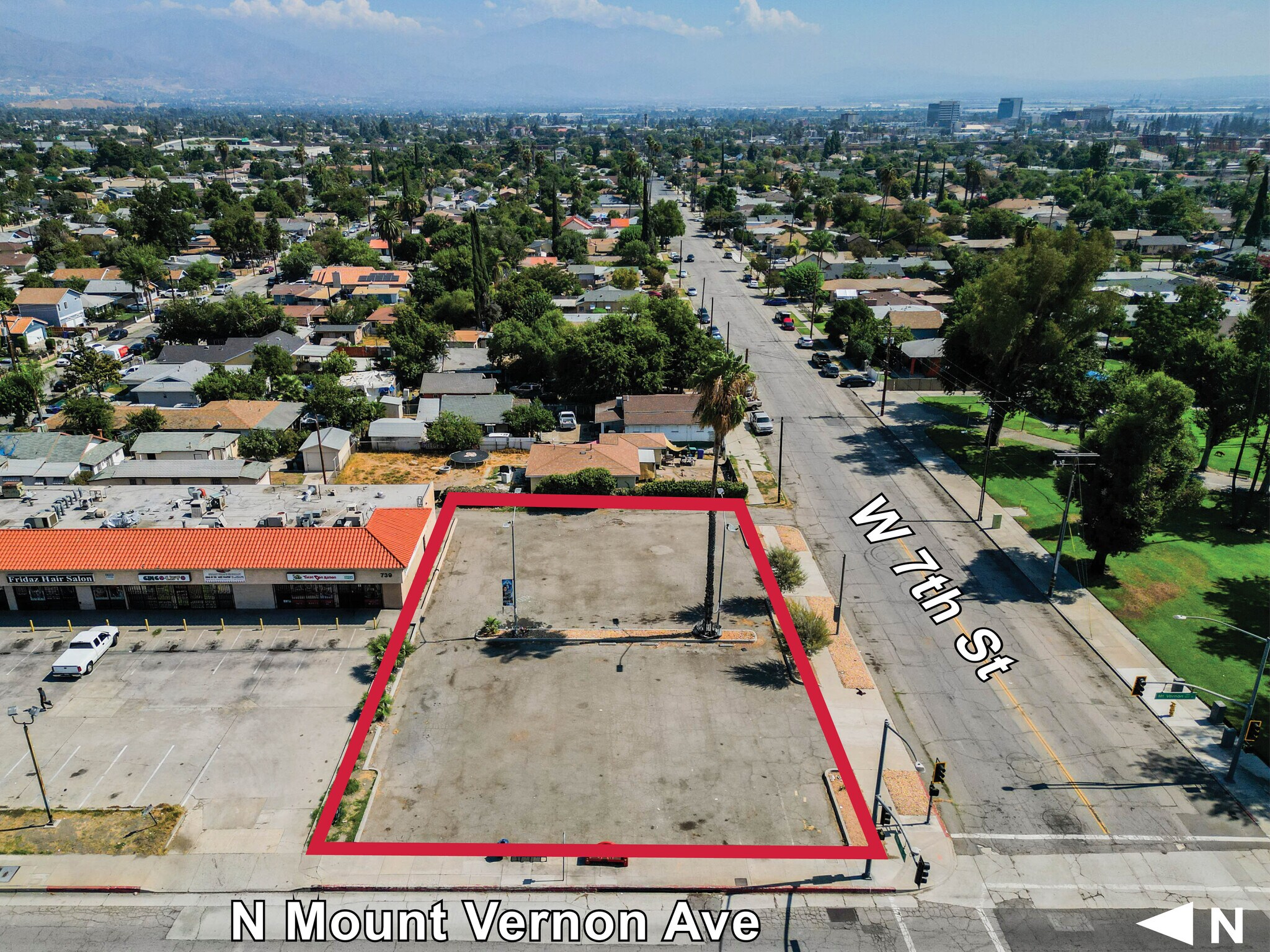 N Mt Vernon Ave, San Bernardino, CA à vendre Photo du bâtiment- Image 1 de 7