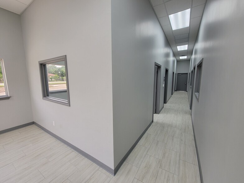 12462-12470 W Bellfort Blvd, Houston, TX for lease - Interior Photo - Image 3 of 9