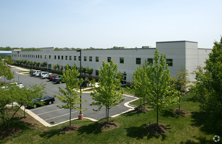 7000 Gateway Ct, Manassas, VA for lease - Building Photo - Image 2 of 8