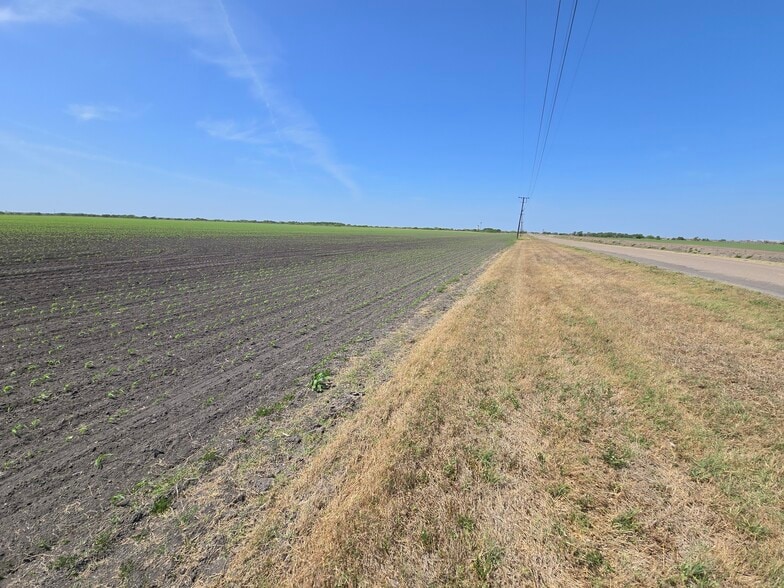 5965 Bear ln, Corpus Christi, TX for sale - Building Photo - Image 3 of 4