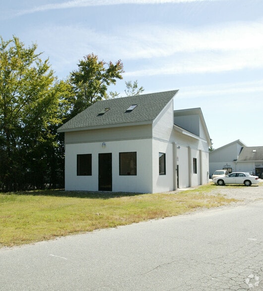 306 Tyler Ave, Newport News, VA for lease - Building Photo - Image 2 of 10