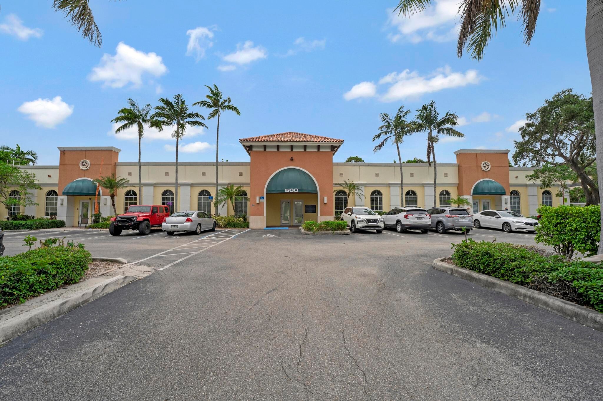 500 SE 15th St, Fort Lauderdale, FL for lease Building Photo- Image 1 of 33