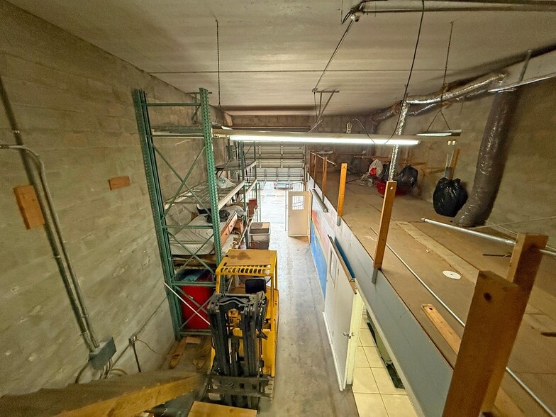 7935 NW 64th St, Miami, FL for sale - Building Photo - Image 3 of 10