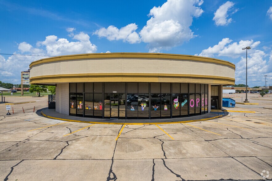 1203-1295 Shreveport Barksdale Hwy, Shreveport, LA à vendre - Photo du bâtiment - Image 2 de 4