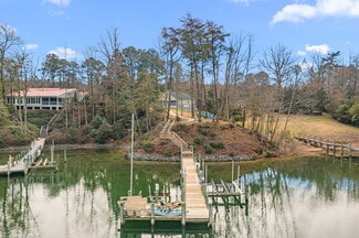 Plus de détails pour 97 Currell Cove Ln, White Stone, VA - Spécialité à vendre