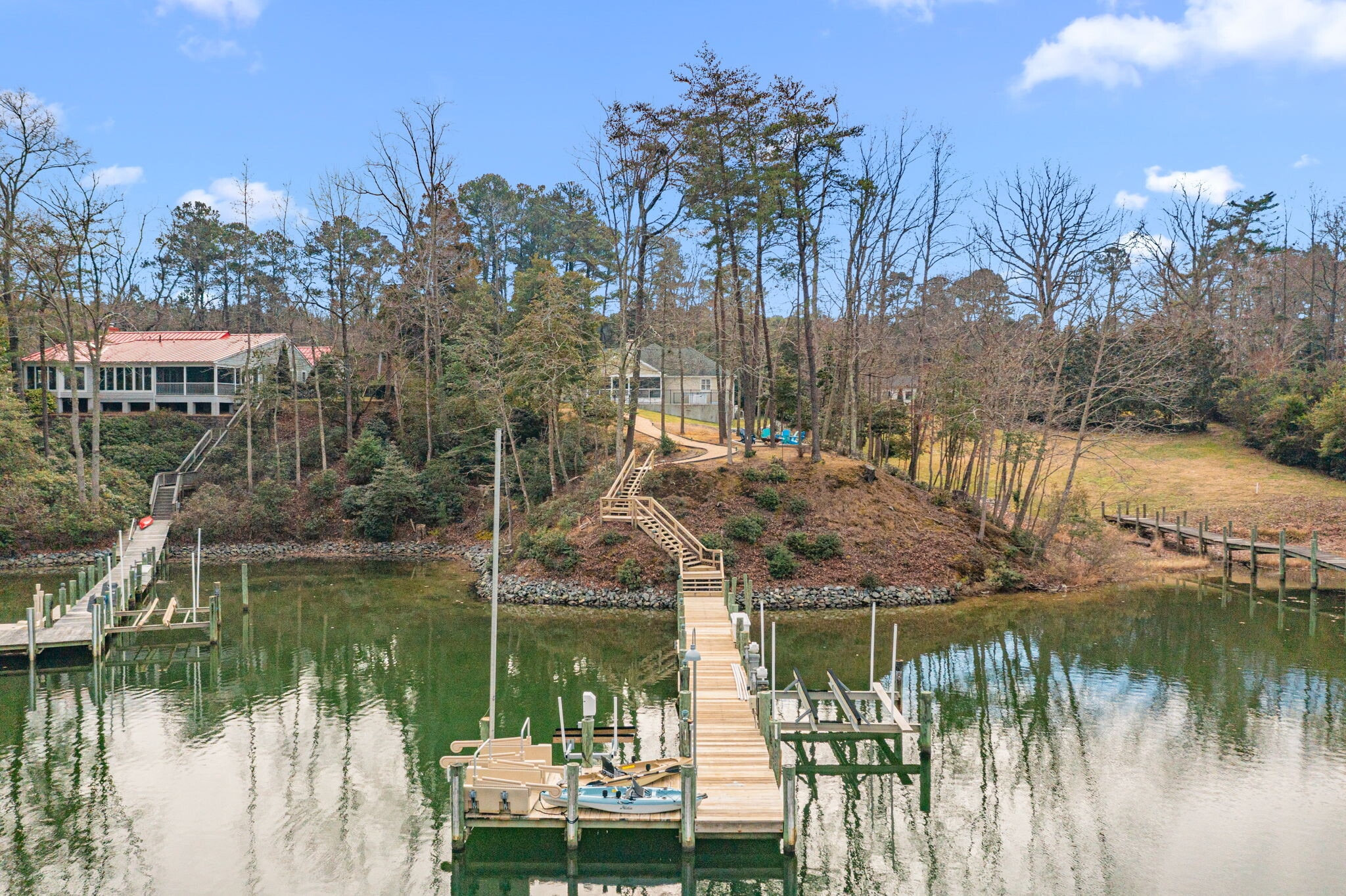 97 Currell Cove Ln, White Stone, VA for sale Primary Photo- Image 1 of 32