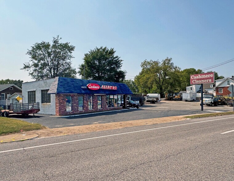 8804 Natural Bridge Rd, Saint Louis, MO à louer - Photo du bâtiment - Image 1 de 1