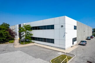Plus de détails pour 25 Grand Marshall Dr, Toronto, ON - Industriel à louer