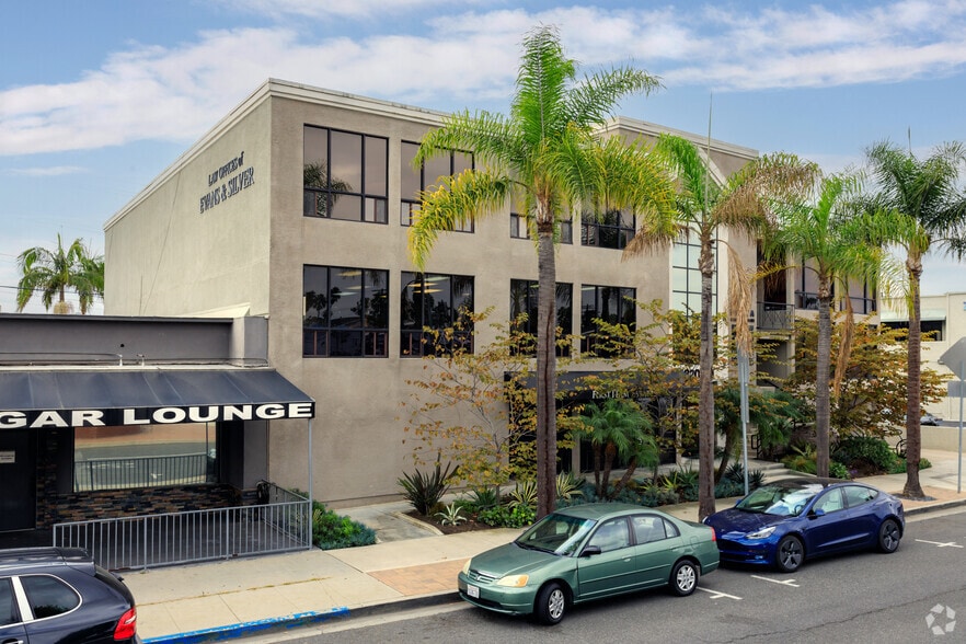 5820-5840 E Naples Plz, Long Beach, CA for lease - Building Photo - Image 3 of 4