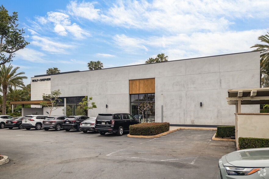 800 S Pacific Coast Hwy, El Segundo, CA à louer - Photo du bâtiment - Image 3 de 15