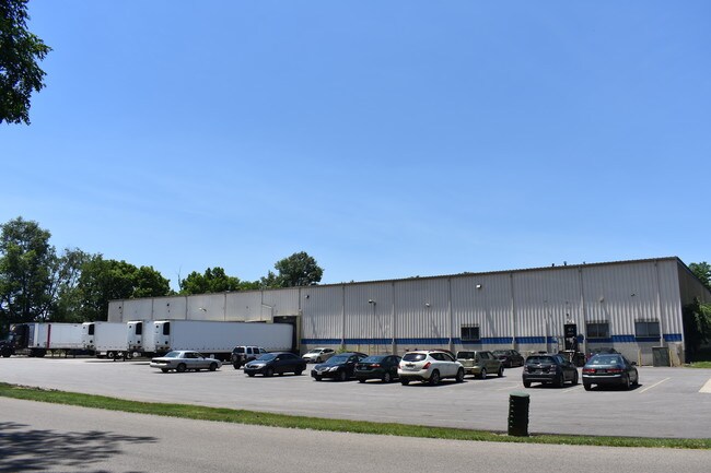 Plus de détails pour 2100 Mcgaw Rd, Columbus, OH - Industriel à louer