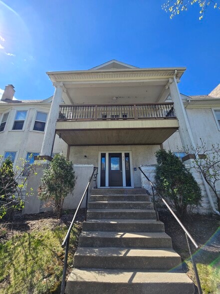 2205 Pleasant Ave S, Minneapolis, MN for sale - Building Photo - Image 2 of 29