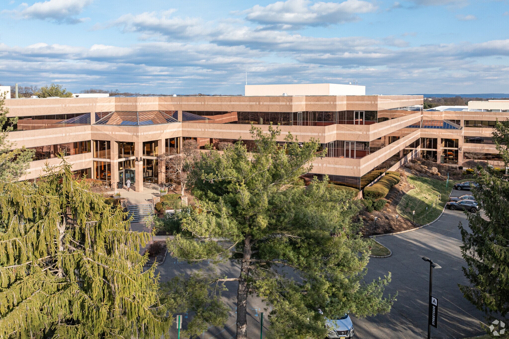 1 Upper Pond Rd, Parsippany, NJ for lease Primary Photo- Image 1 of 3