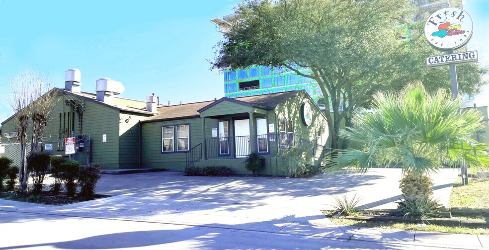 2020 Broadway St, San Antonio, TX à louer - Photo du bâtiment - Image 2 de 4