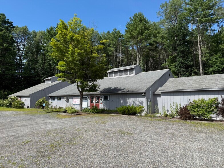 4578 US Route 7, Pittsford, VT à vendre - Photo du bâtiment - Image 3 de 26