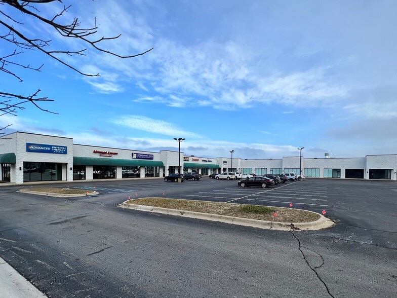 6650 Highland Rd, Waterford, MI for lease - Building Photo - Image 2 of 9