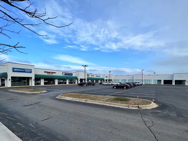 6650 Highland Rd, Waterford, MI à louer - Photo du bâtiment - Image 2 de 9