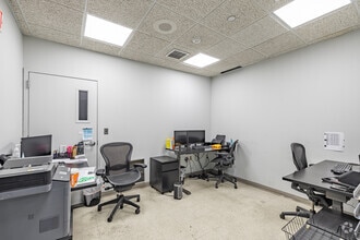 101 Cottontail Ln, Somerset, NJ à louer Photo intérieure- Image 1 de 11