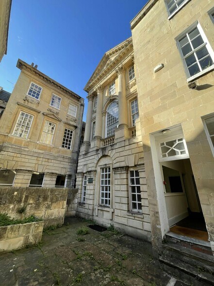 Church St, Bath à vendre - Photo du bâtiment - Image 2 de 10