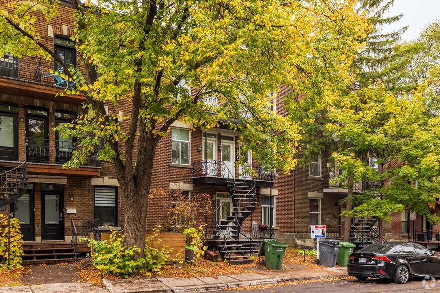 559-567 Vimont, Montréal, QC à vendre - Photo principale - Image 1 de 3