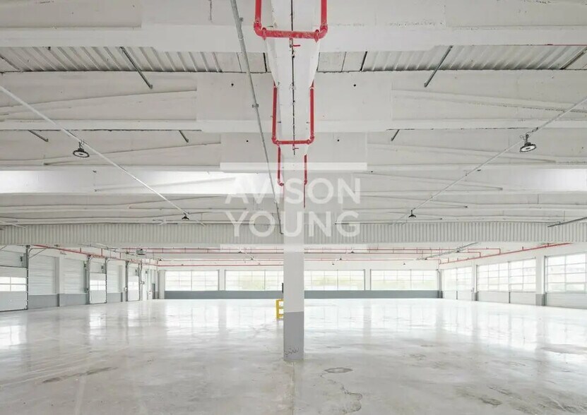 Flex in Gennevilliers for lease - Interior Photo - Image 1 of 5