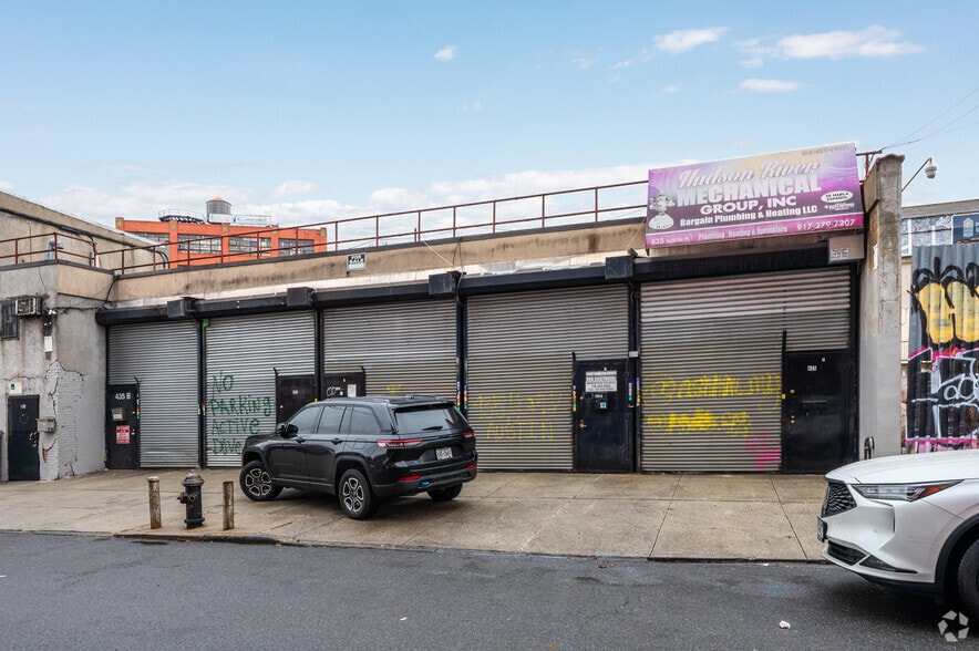 435 Austin Pl, Bronx, NY for sale - Primary Photo - Image 1 of 8