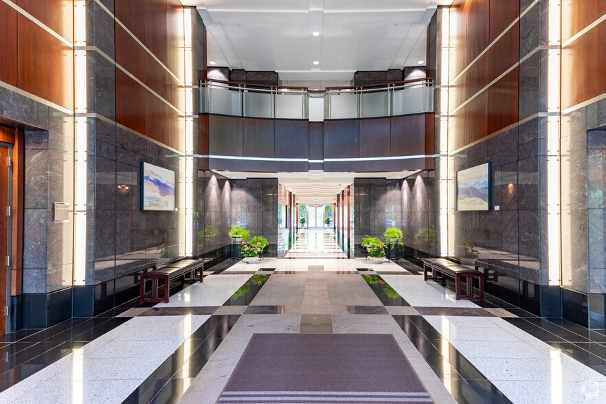 10715 David Taylor Dr, Charlotte, NC for lease - Interior Photo - Image 3 of 7