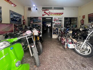 Plus de détails pour Multi-résidentiel à vendre