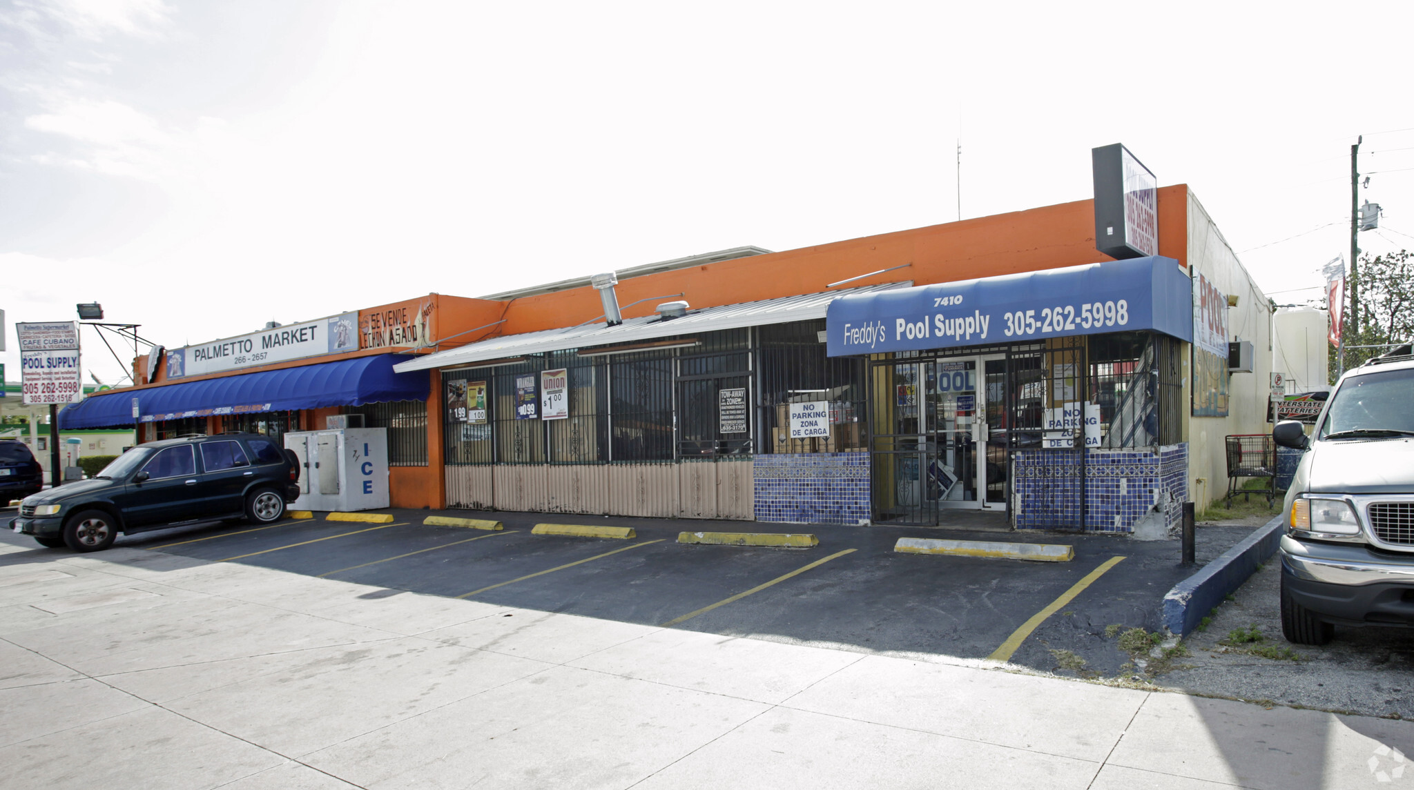 7400-7410 SW 8th St, Miami, FL for lease Primary Photo- Image 1 of 61